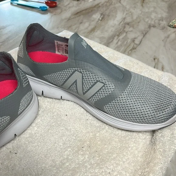 New balance slip on sneakers - Picture 6 of 12